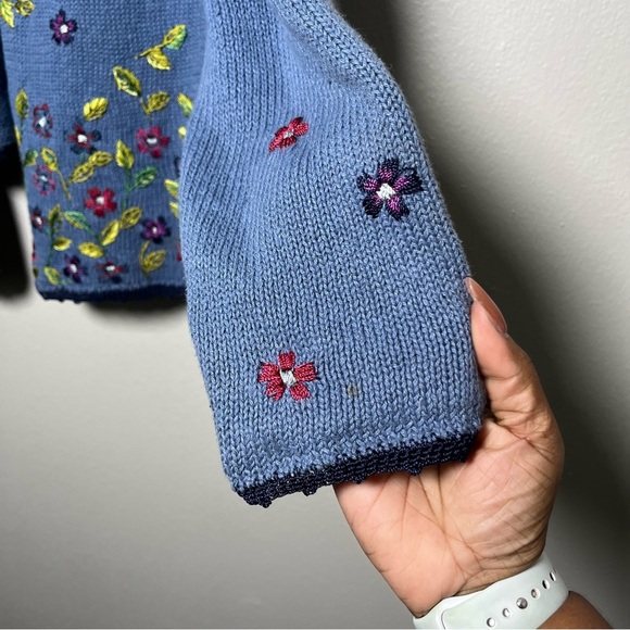 VTG 90s Women Cottage Core Cardigan Sweater Medium Blue Floral Embroidered - Picture 5 of 11